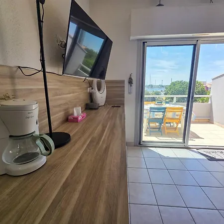 Mezzanine Idéal, Parking - 4 Pers. - Fr-1-880-92 * Agde